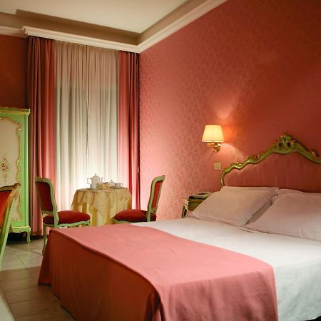 Hotel Romulus Rum bild